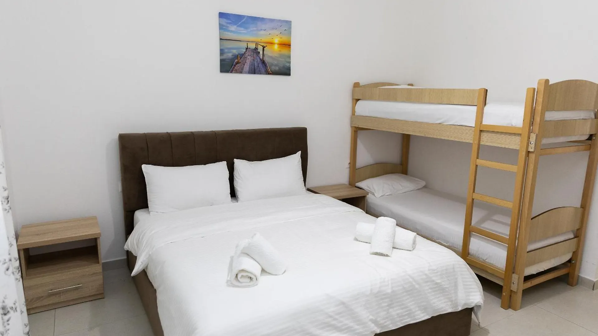 Hotel Paradise Shkodër 0*,