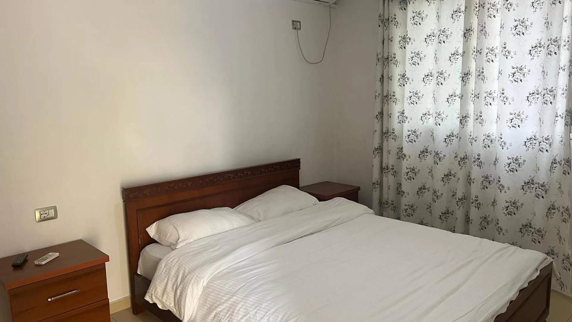 Hotel Paradise Shkodër 0*,